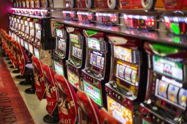 Playtech live-dealer table broadcast on musangtoto showing croupier, cards, and player chat interface